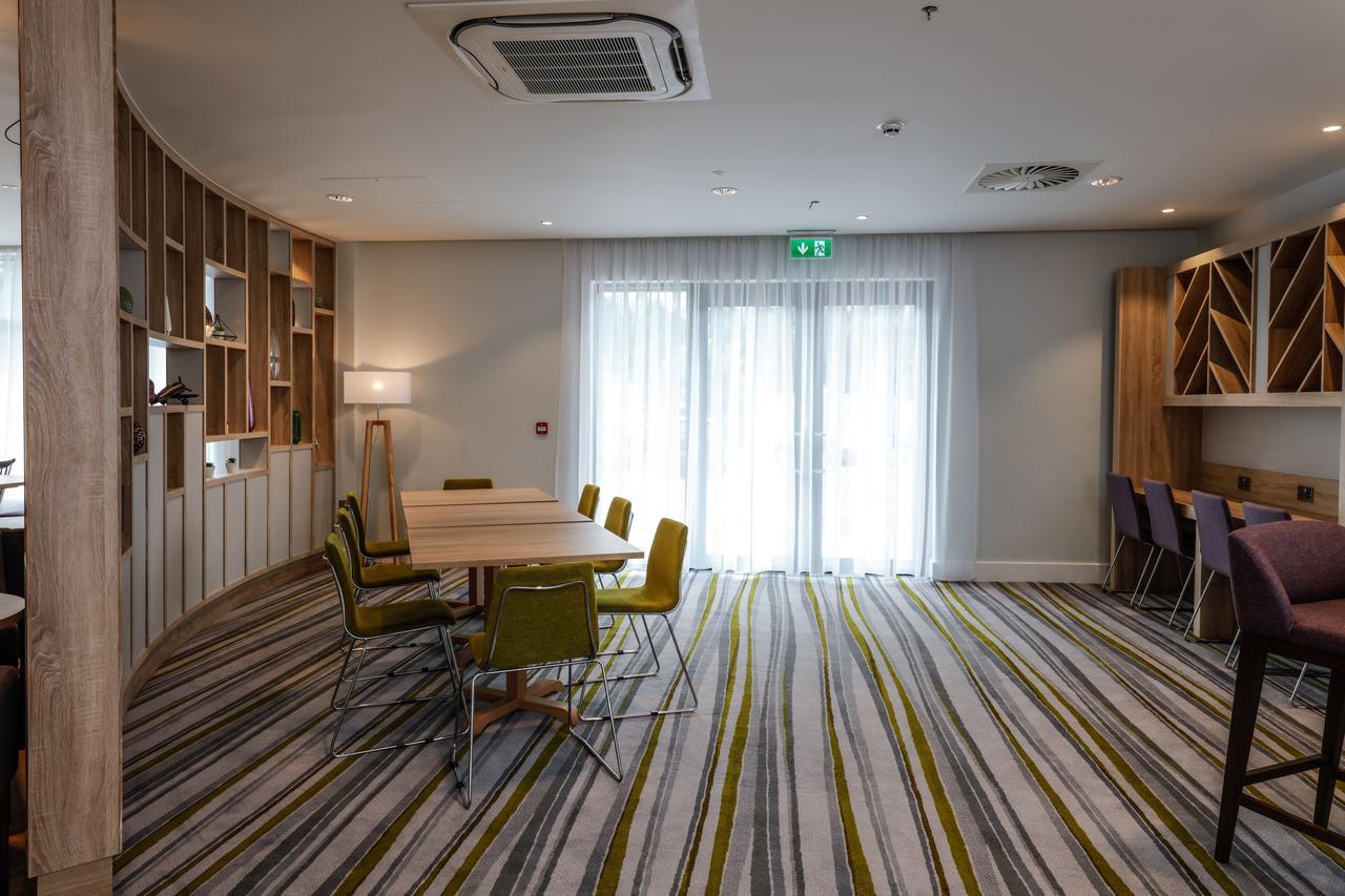 Hotel Hampton By Hilton Exeter Airport à Woodbury Extérieur photo